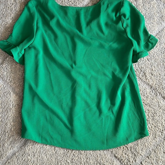 Green blouse with ruffle sleeves - Picture 2 of 3